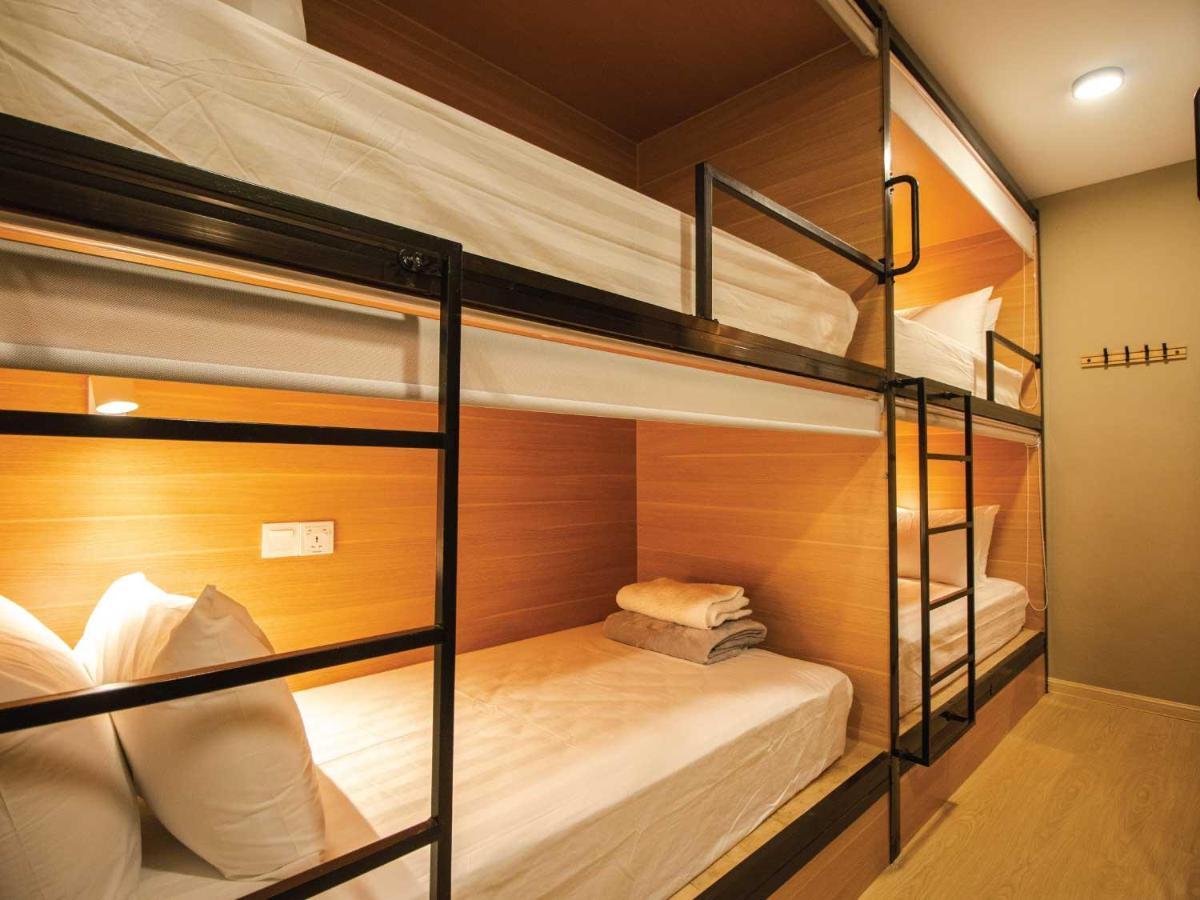 Hexa Hotel & Backpackers Capsules Bukit Bintang Куала-Лумпур Экстерьер фото