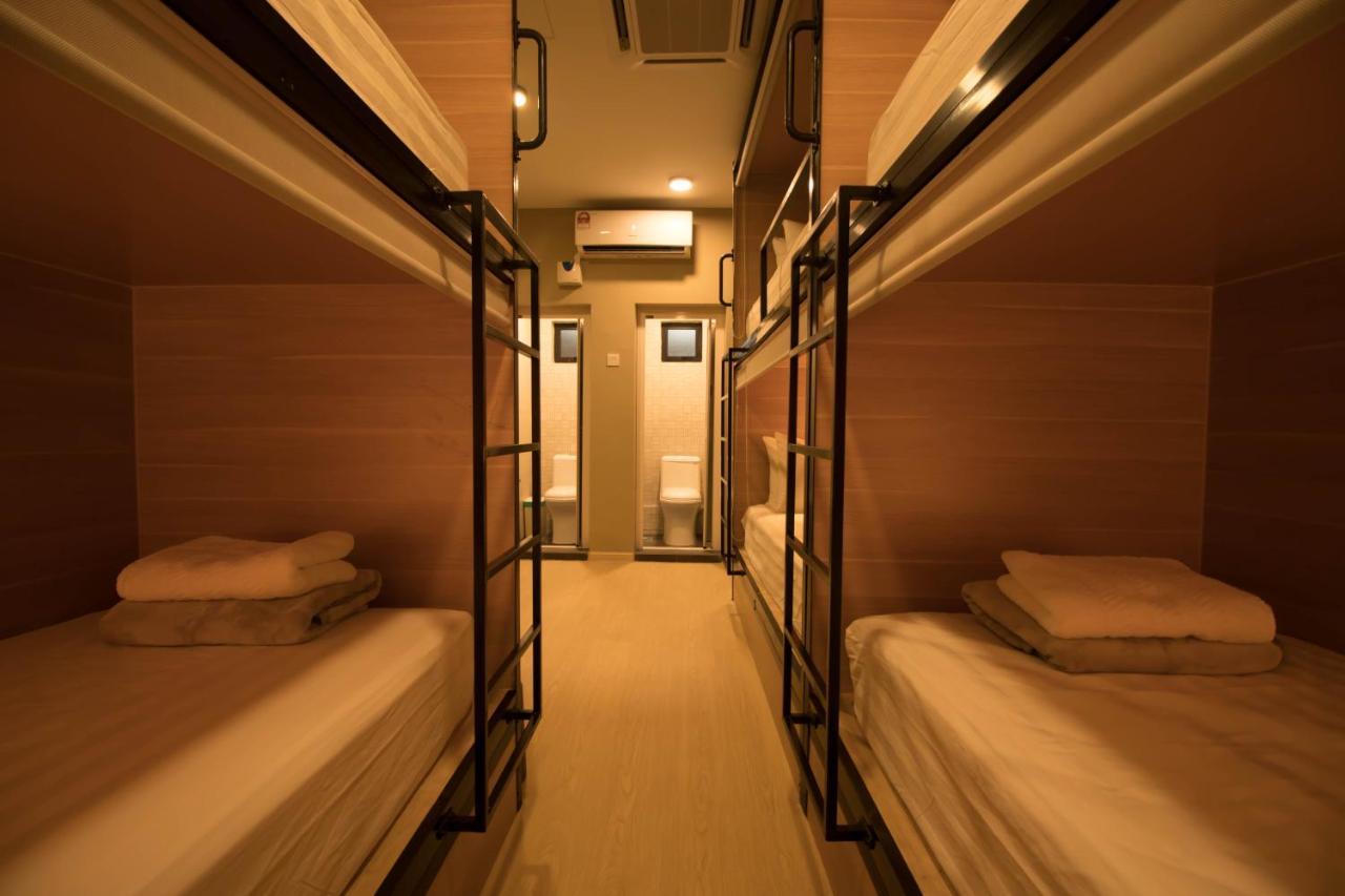 Hexa Hotel & Backpackers Capsules Bukit Bintang Куала-Лумпур Экстерьер фото